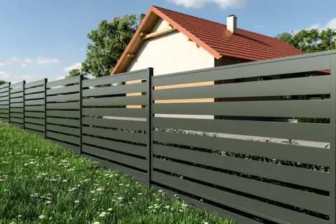 Koszt ogrodzenia panelowego z montażem: Jak nie przepłacić?