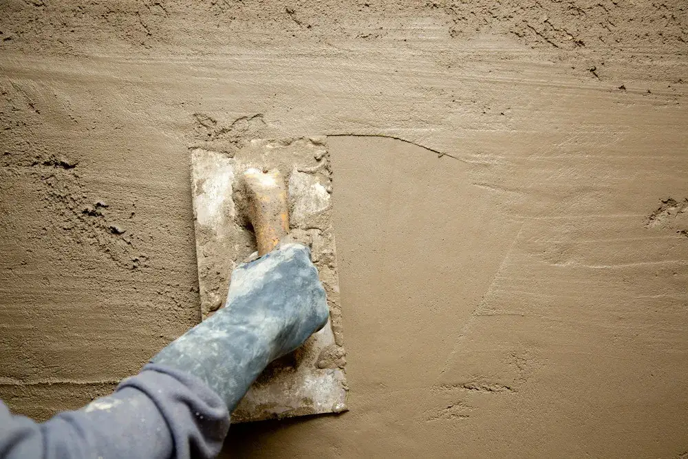 Rodzaje tynk&oacute;w wewnętrznych na beton kom&oacute;rkowy