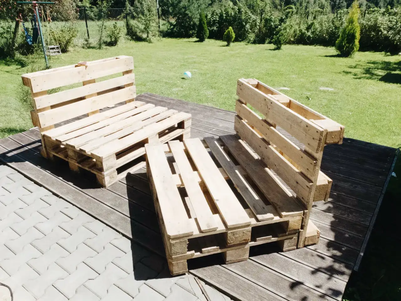 meble z palet taras DIY