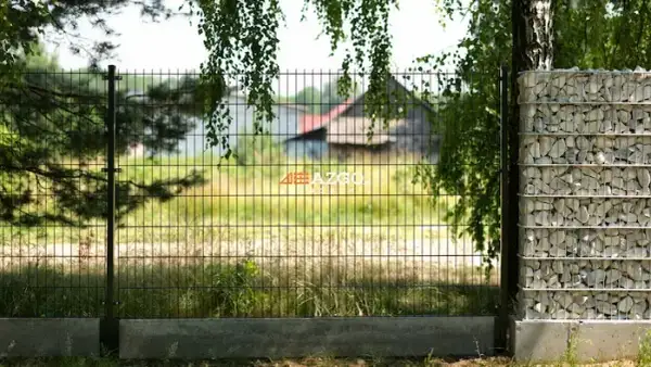 Rozstaw słupków pod siatkę: Co ile metrów? Poradnik eksperta